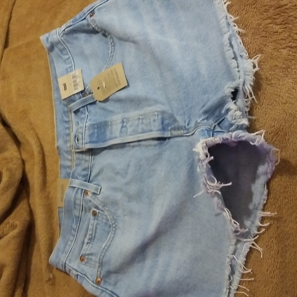 Levi Jean short